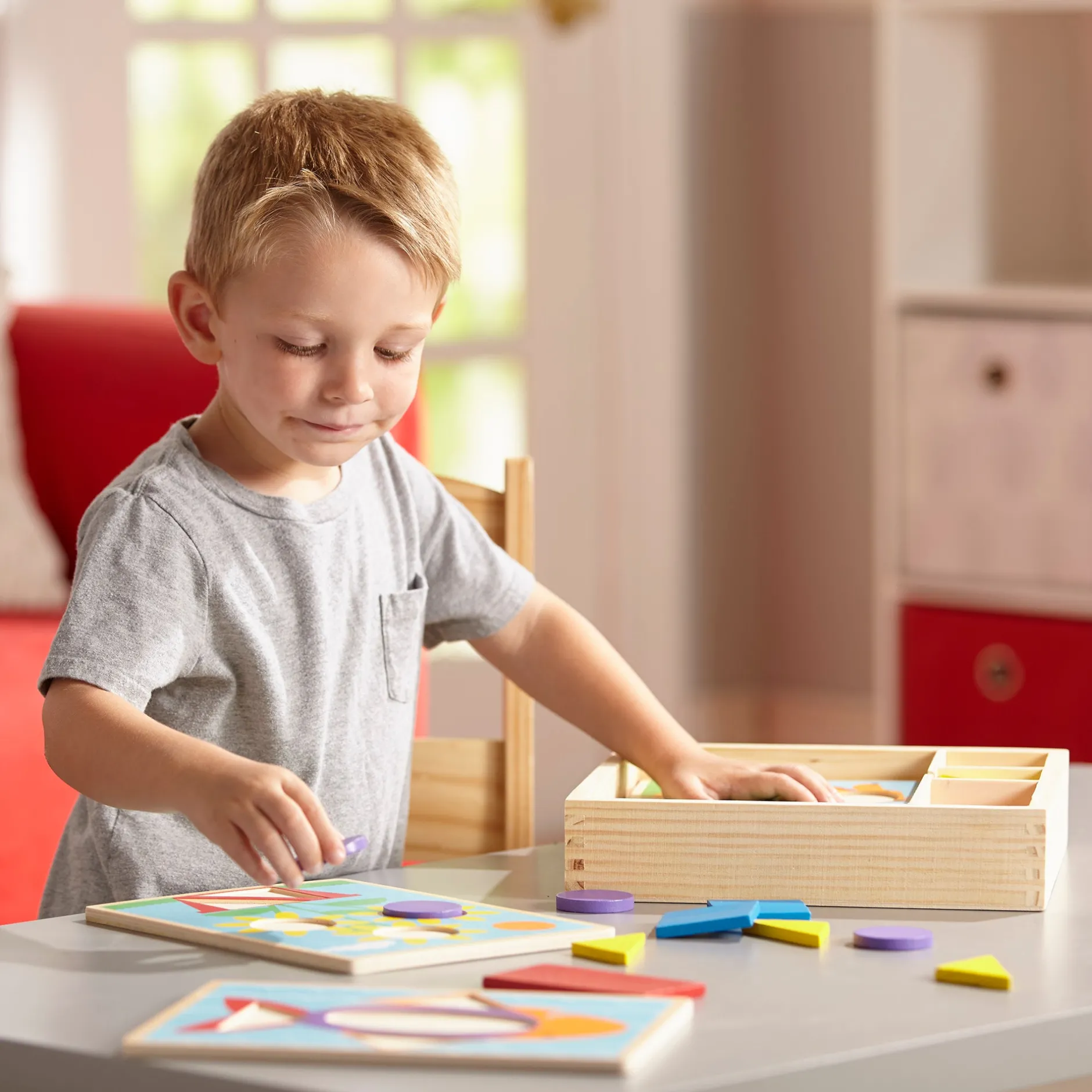 Colors & Shapes>Melissa & Doug Beginner Pattern Blocks
