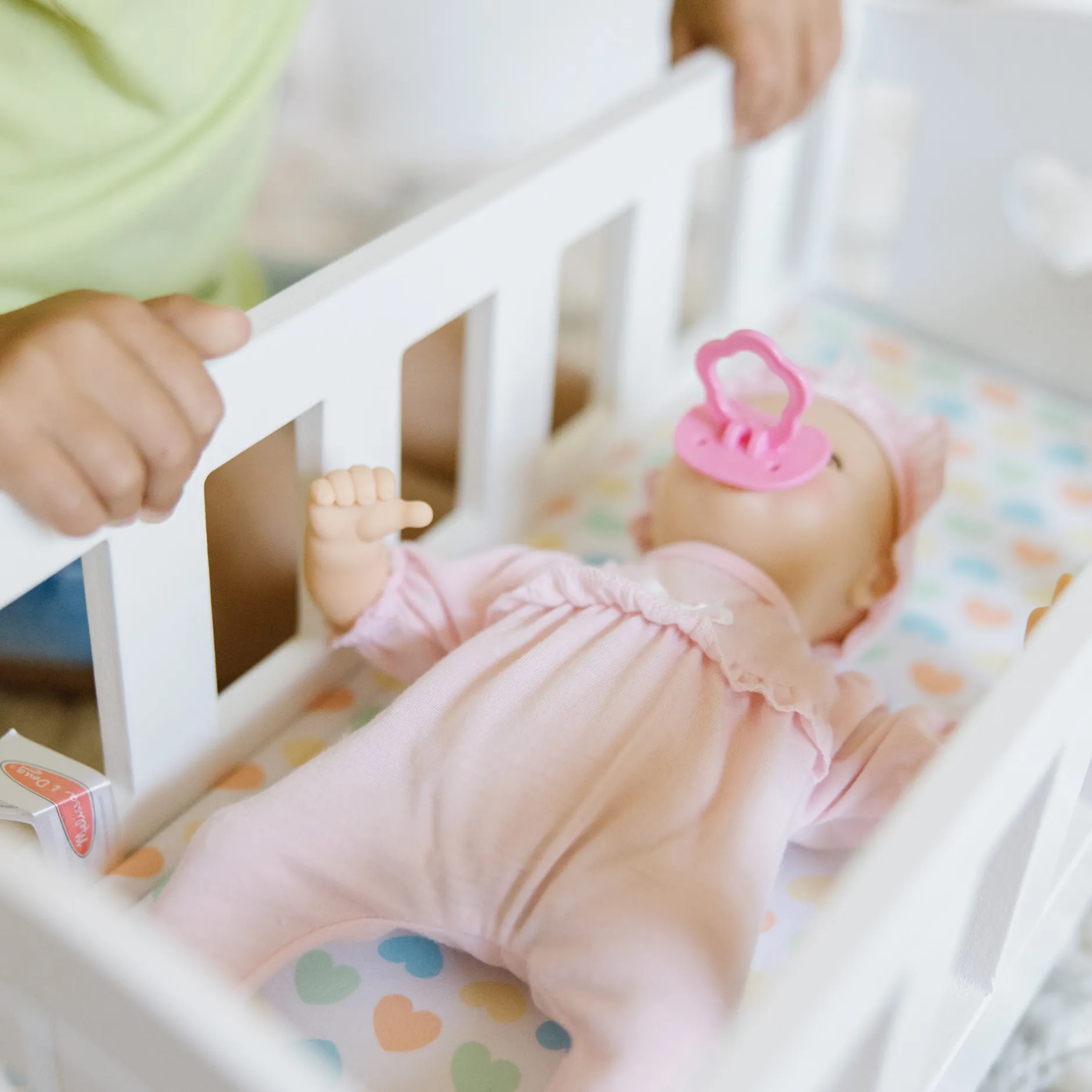 Dolls & Dollhouses>Melissa & Doug Mine to Love Play Cradle