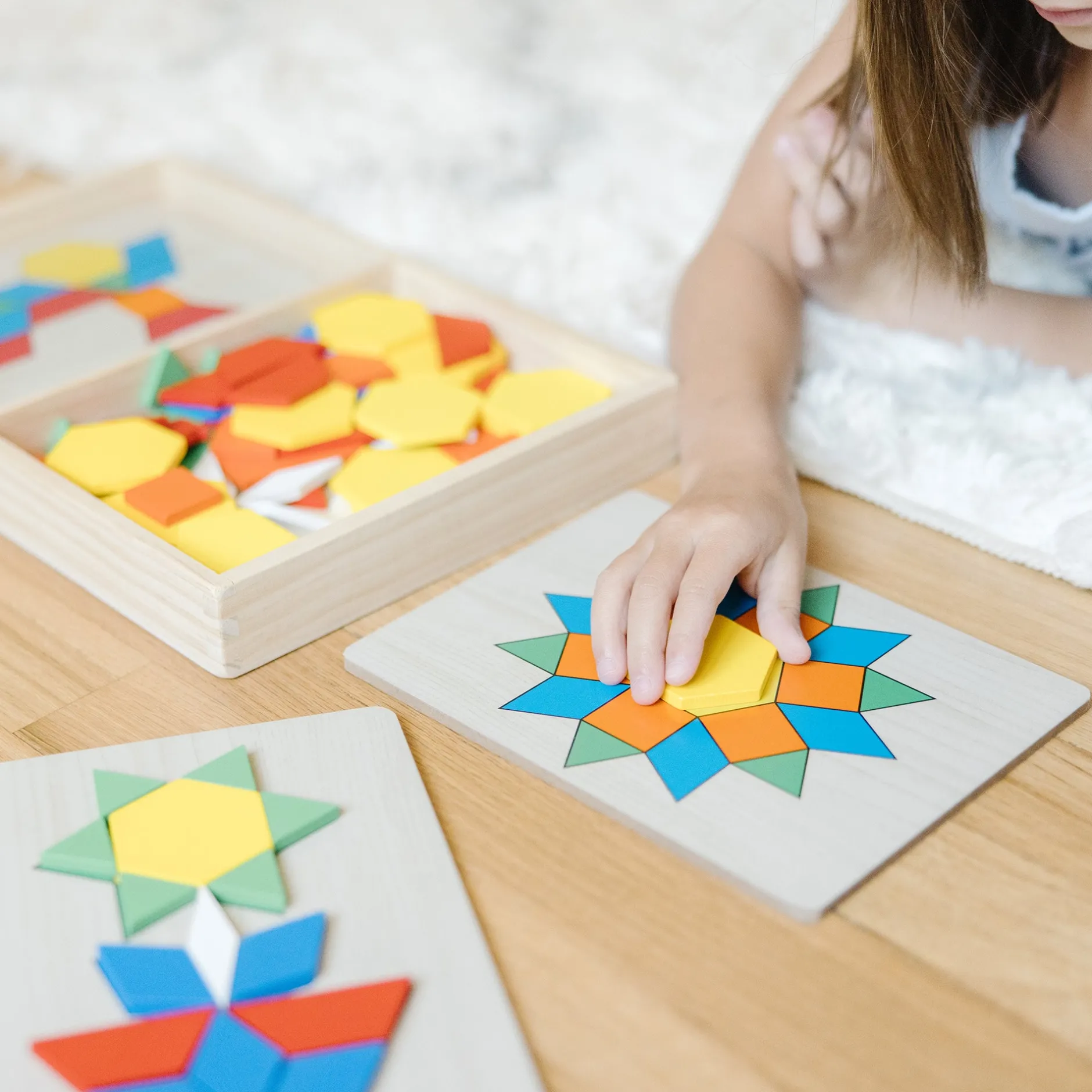 Colors & Shapes>Melissa & Doug Pattern Blocks and Boards