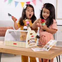 Play Food & Play Sets>Melissa & Doug Scoop & Serve Ice Cream Counter