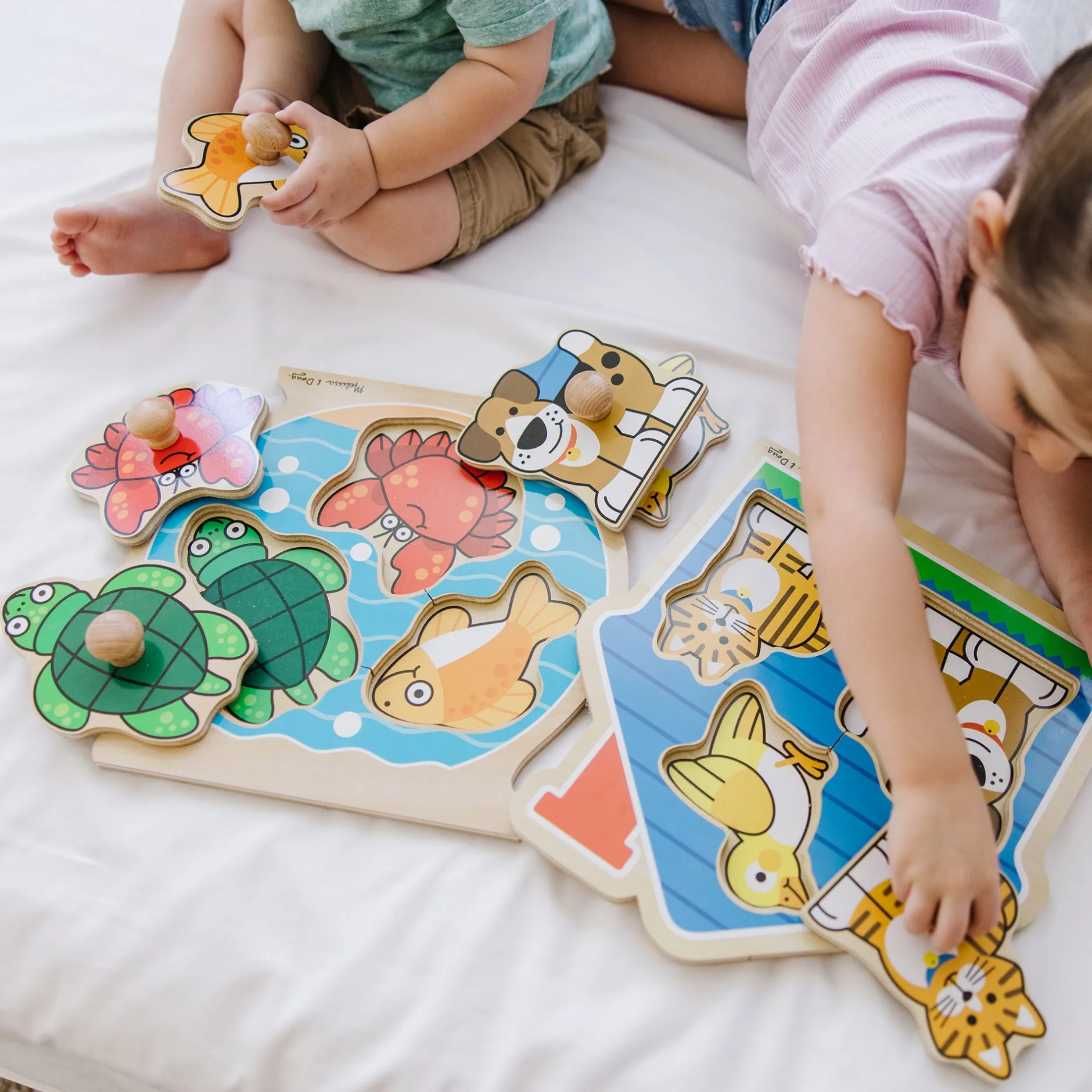 Animals & Nature Puzzles>Melissa & Doug Wooden Jumbo Peg Puzzle 2-Pack: Fish Bowl, House Pets